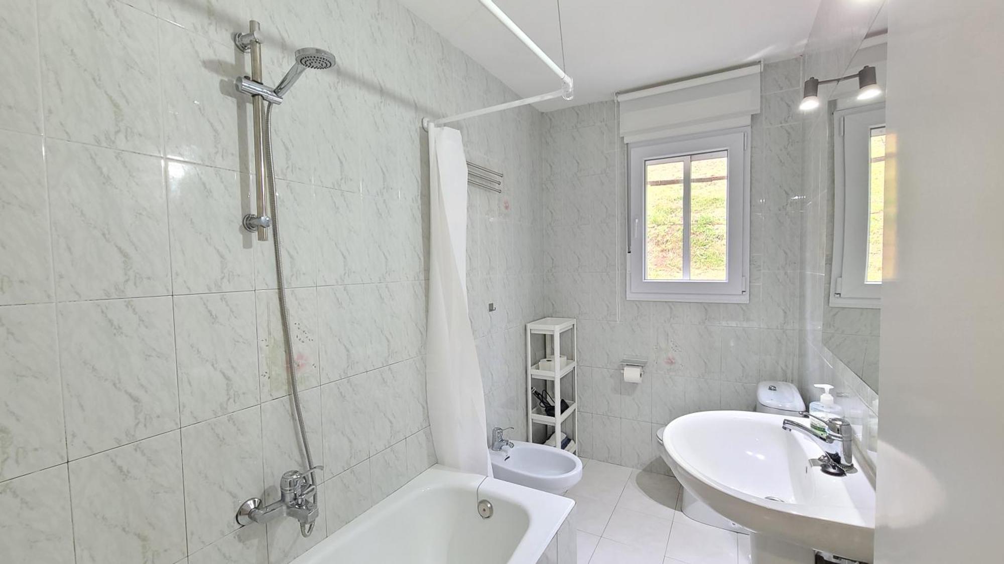 Casa Renovada Con Chill Out En Espinosa Lägenhet Espinosa de los Monteros Exteriör bild