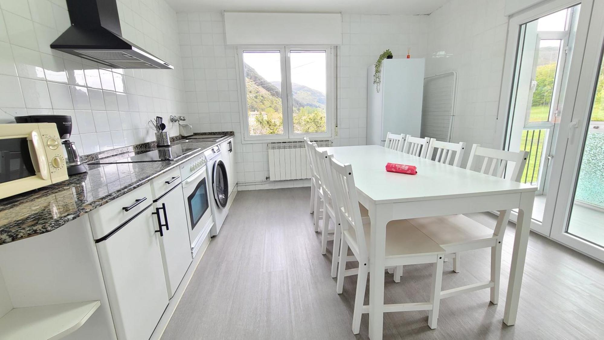 Casa Renovada Con Chill Out En Espinosa Lägenhet Espinosa de los Monteros Exteriör bild